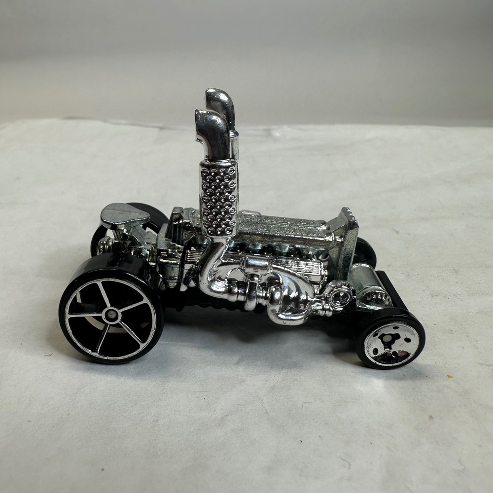 Hot Wheels Dragtor Chrome Silver Diecast Racing Tractor 1/64 Scale Mattel T20